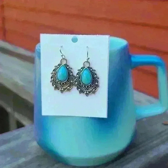 Vintage turquoise like silver tone earrings - Picture 7 of 16